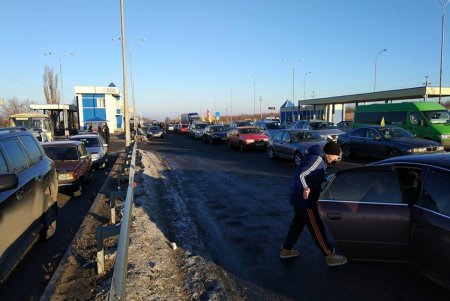Автомобилисты провели акцию протеста на трассе Одесса-Киев (фото)