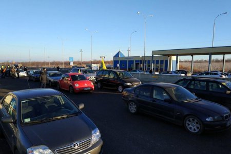 Автомобилисты провели акцию протеста на трассе Одесса-Киев (фото)