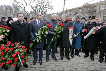 Жестокий урок для будущих поколений: в Одессе почтили память жертв Холокоста (фото)