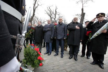 Жестокий урок для будущих поколений: в Одессе почтили память жертв Холокоста (фото)