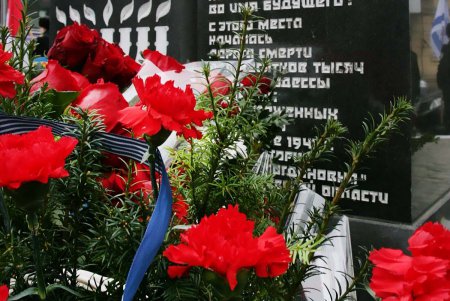Жестокий урок для будущих поколений: в Одессе почтили память жертв Холокоста (фото)