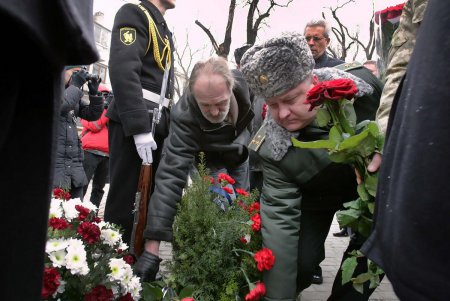 Жестокий урок для будущих поколений: в Одессе почтили память жертв Холокоста (фото)