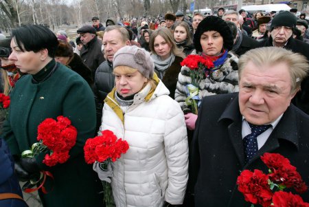 Жестокий урок для будущих поколений: в Одессе почтили память жертв Холокоста (фото)