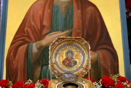 В Одессу прибыла одна из главных реликвий Святой горы Афон – мощи Святого Пантелеймона (фоторепортаж)