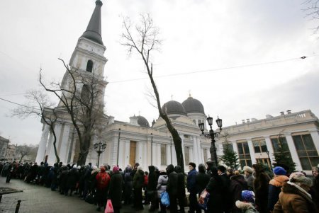 Мощи святого великомученика и целителя Пантелеймона были доставлены в Одесский онкодиспансер (фоторепортаж)