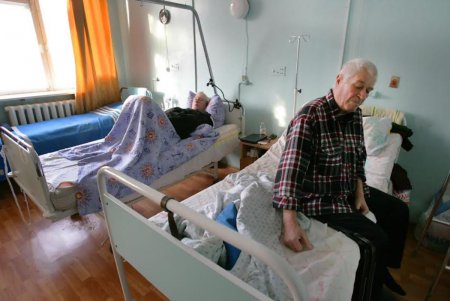 Мощи святого великомученика и целителя Пантелеймона были доставлены в Одесский онкодиспансер (фоторепортаж)