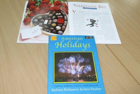 Празднику влюбленных посвящается: книги, цветы и теплые встречи (фото)
