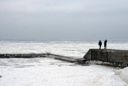 Сегодня, наконец, зима встретилась с весною (фоторепортаж)