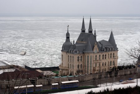 Сегодня, наконец, зима встретилась с весною (фоторепортаж)