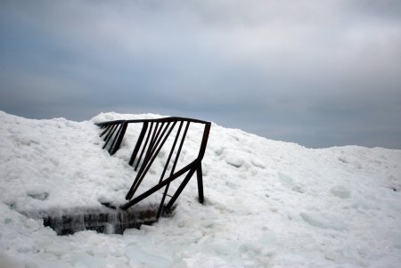 Сегодня, наконец, зима встретилась с весною (фоторепортаж)