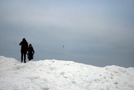 Сегодня, наконец, зима встретилась с весною (фоторепортаж)