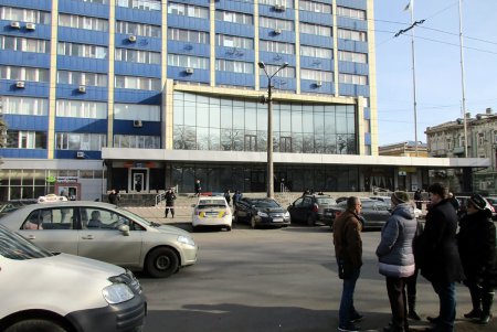Минирование здания Облгосадминистрации оказалось фейковым (фото)