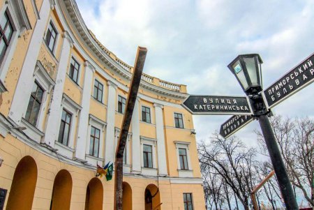 Парадный фасад Одессы заиграет новыми красками (фоторепортаж)