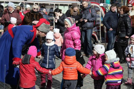В Городском саду состоялся фестиваль «Масленица»  (фоторепортаж)
