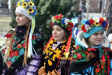 В Городском саду состоялся фестиваль «Масленица»  (фоторепортаж)