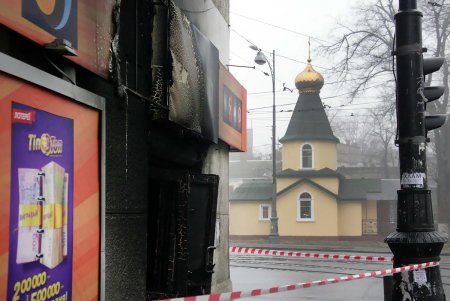 В центре Одессы горел «Лото-маркет». Одесситы в соцсетях выдвигают свои версии (фоторепортаж) 