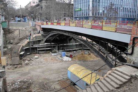 Мосту Коцебу очнулся от затяжной зимней спячки (фоторепортаж)
