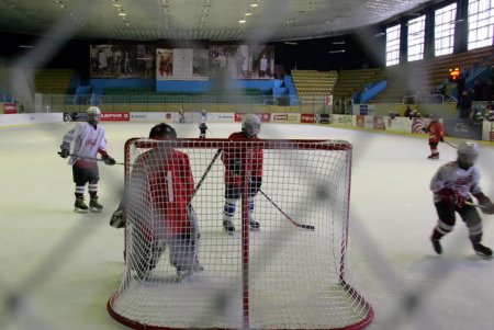 В Одессе состоялся хоккейный турнир на большом льду (фоторепортаж)  
