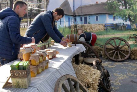Мэрцишор пожелал одесситам: тепла, радости и успехов (фоторепортаж)