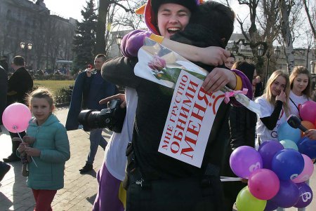 Сегодня многие одесситы стали «жертвами» праздничной «агрессии» (фоторепортаж) 