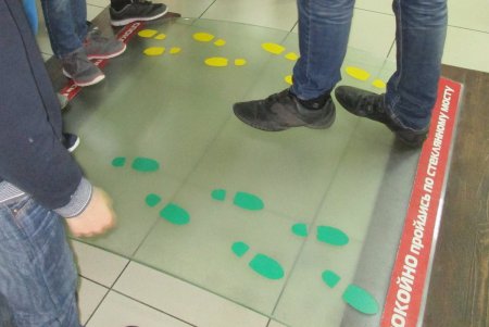 Одесские дети сегодня сидели на гвоздях и вырабатывали электричество (фото)