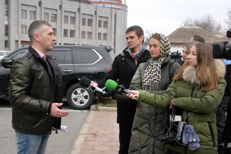 Под стенами Одесской ОГА прошел митинг инвесторов недостроев (фоторепортаж)