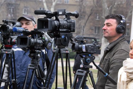Под стенами Одесской ОГА прошел митинг инвесторов недостроев (фоторепортаж)