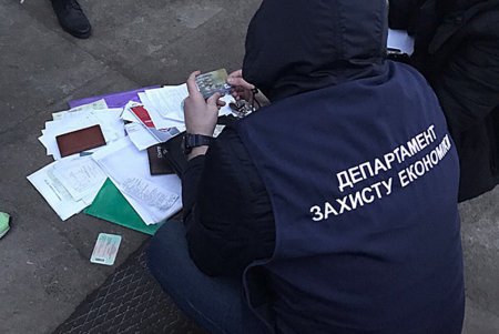 Лес в Одесской области рубят — количество обысков растет (фото)