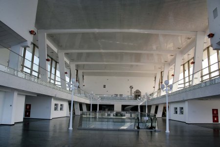 Морской вокзал Одессы преобразился (фоторепортаж)