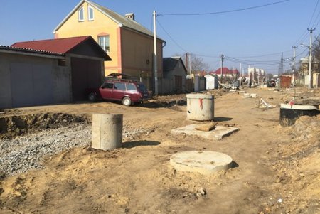 Продолжается капитальный ремонт улицы Толбухина (фото)