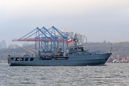 «Борьба за живучесть»: в Одесский порт зашли корабли НАТО (фото)