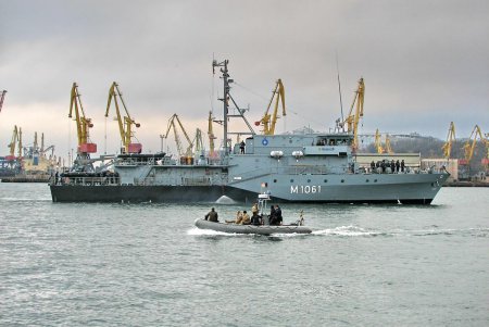 «Борьба за живучесть»: в Одесский порт зашли корабли НАТО (фото)
