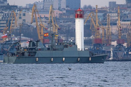 «Борьба за живучесть»: в Одесский порт зашли корабли НАТО (фото)