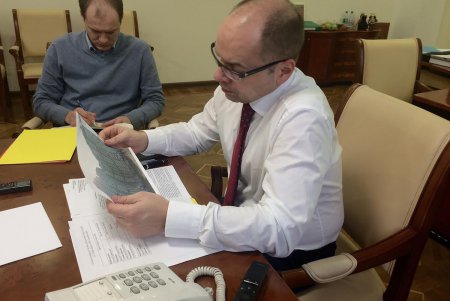 Недострой в Черноморске: губернатор усадил за стол переговоров всех участников конфликта (фото)