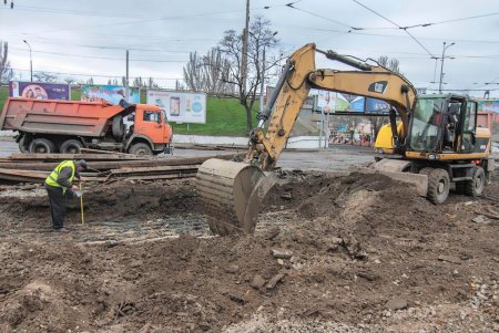 Одесса переживает большие дорожно-ремонтные работы (фоторепортаж)