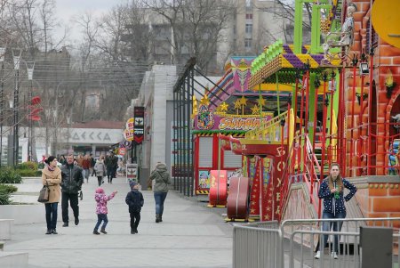 Одесская Аркадия готовится к новому сезону (фоторепортаж)