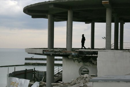 Одесская Аркадия готовится к новому сезону (фоторепортаж)