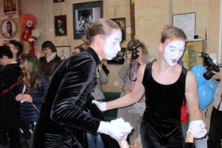 «Поплыли!»: в Одессе стартовал седьмой Международный фестиваль клоунов и мимов «Комедиада» (фото)