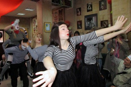 «Поплыли!»: в Одессе стартовал седьмой Международный фестиваль клоунов и мимов «Комедиада» (фото)