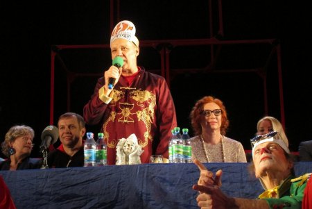 «Поплыли!»: в Одессе стартовал седьмой Международный фестиваль клоунов и мимов «Комедиада» (фото)