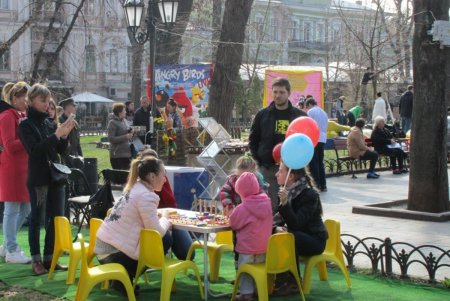 Одесские дети «запустили» Юморину в Горсаду (фото)