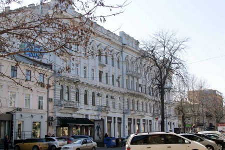 Шедевральный дом с балконом-рекордсменом (фотопрогулка)