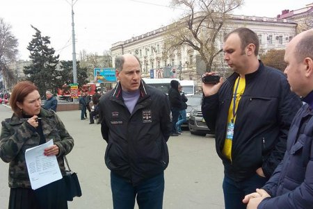 В Одессе проверили наличие безбарьерной среды в районе Железнодорожного вокзала (фото)