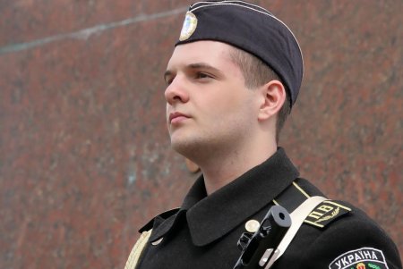 На Аллею Славы встал Почетный караул (фоторепортаж)