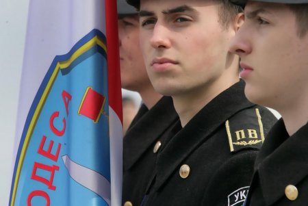На Аллею Славы встал Почетный караул (фоторепортаж)