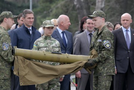 На Аллею Славы встал Почетный караул (фоторепортаж)