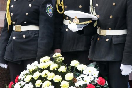 На Аллею Славы встал Почетный караул (фоторепортаж)