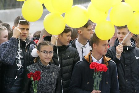 На Аллею Славы встал Почетный караул (фоторепортаж)