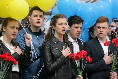 На Аллею Славы встал Почетный караул (фоторепортаж)