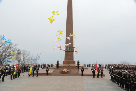 На Аллее Славы началась Вахта Памяти (фото)